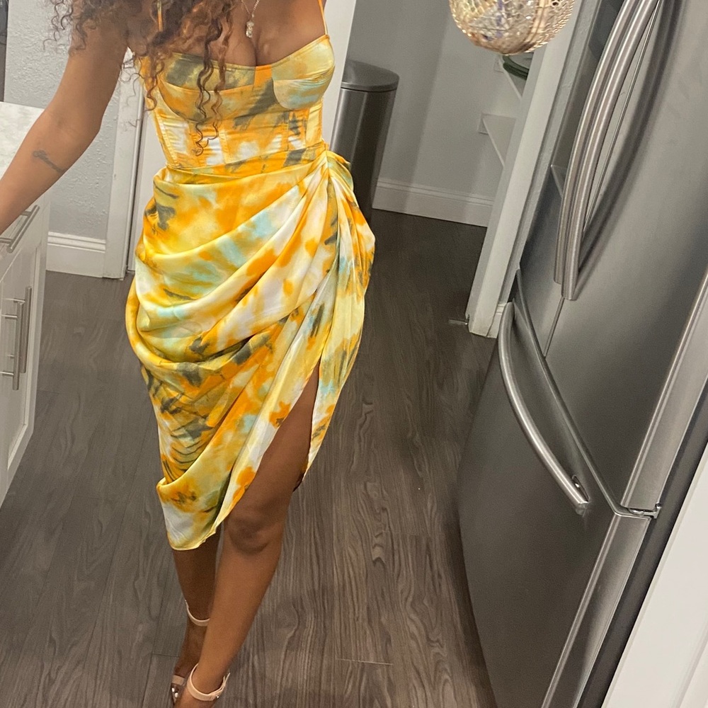 Two piece top and skirt - Picture 2 of 2